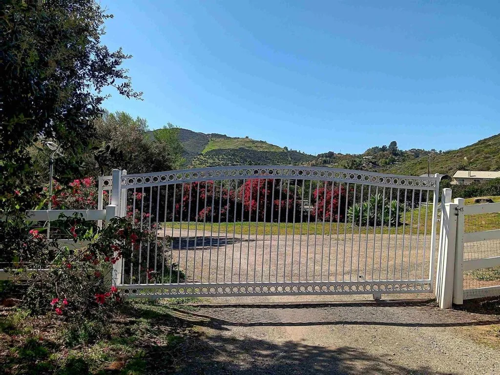 334 Rainbow Crest Road, Fallbrook, CA 92028 - Photo 5 of 47, Fallbrook, CA