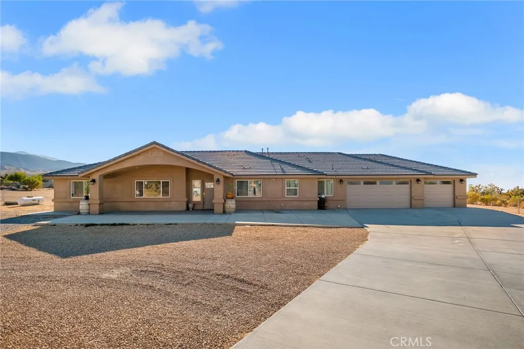 Pinon Hills, CA 92372
