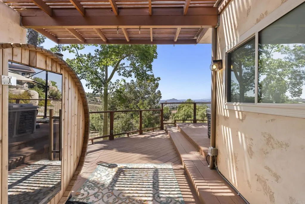 https://cdn.realtyfeed.com/cdn/127/307067171/7484dc4374c518f34e03f34bc8ad43bc.webp