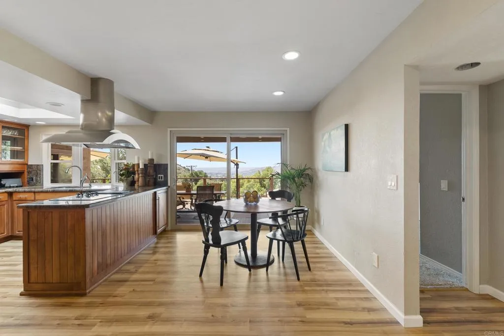 https://cdn.realtyfeed.com/cdn/127/307067171/7ebb8a659a0c25671280e2535d969838.webp