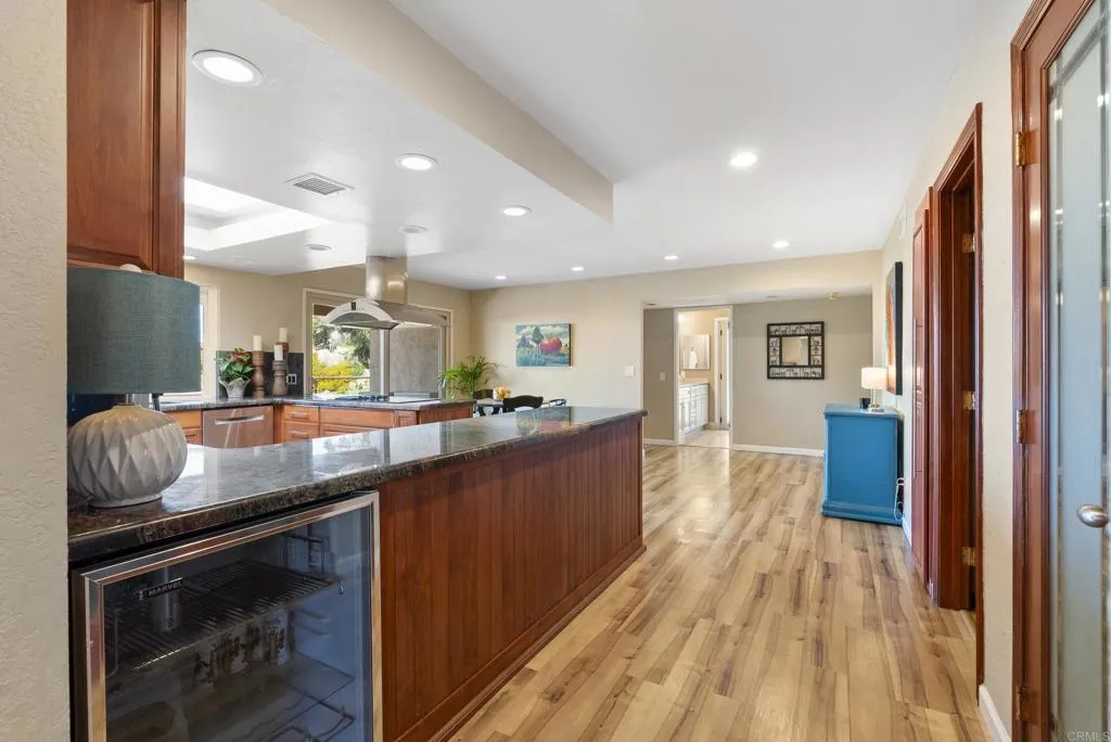 https://cdn.realtyfeed.com/cdn/127/307067171/a4c9f7a191af302ca1b102afac38c70f.webp