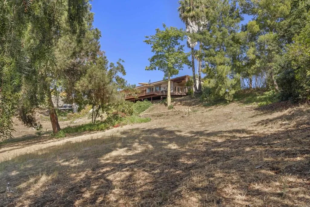 https://cdn.realtyfeed.com/cdn/127/307067171/dc9240cd7a3d2c798eccaaf026c29995.webp