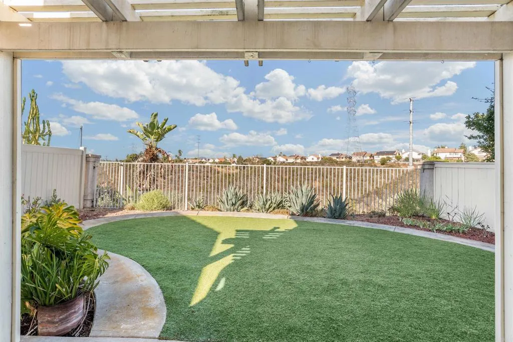 https://cdn.realtyfeed.com/cdn/127/307067217/0704389c7abf1f26a42317f72e26ac9f.webp