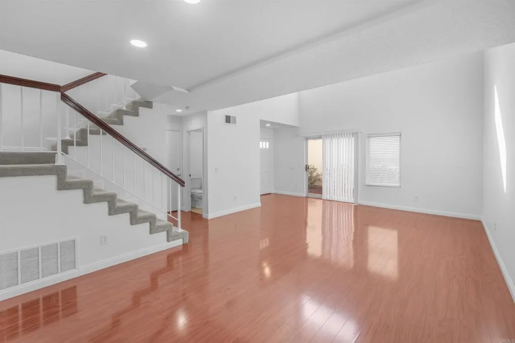 https://cdn.realtyfeed.com/cdn/127/307067217/307e8b6ed1c1c86e508255c7ee7a929a.webp