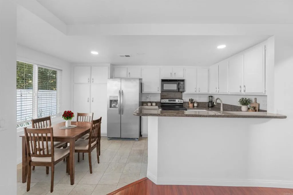 10679 Glendover Lane, San Diego, CA 92126 - Photo 4 of 39, San Diego, CA