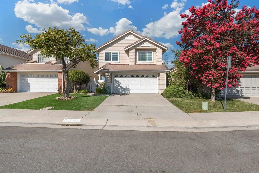 https://cdn.realtyfeed.com/cdn/127/307067217/76aa3b81f31d42dfddae3635e3f86cb7.webp