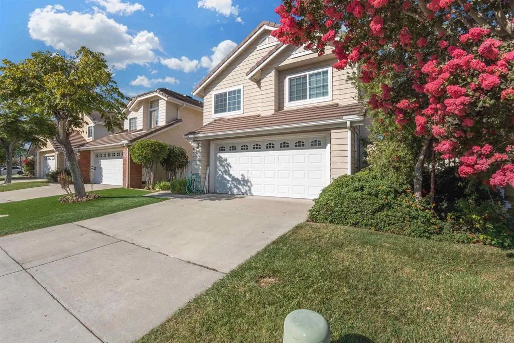 https://cdn.realtyfeed.com/cdn/127/307067217/f1e3f8963d8c5686a12e799ab73be9a4.webp