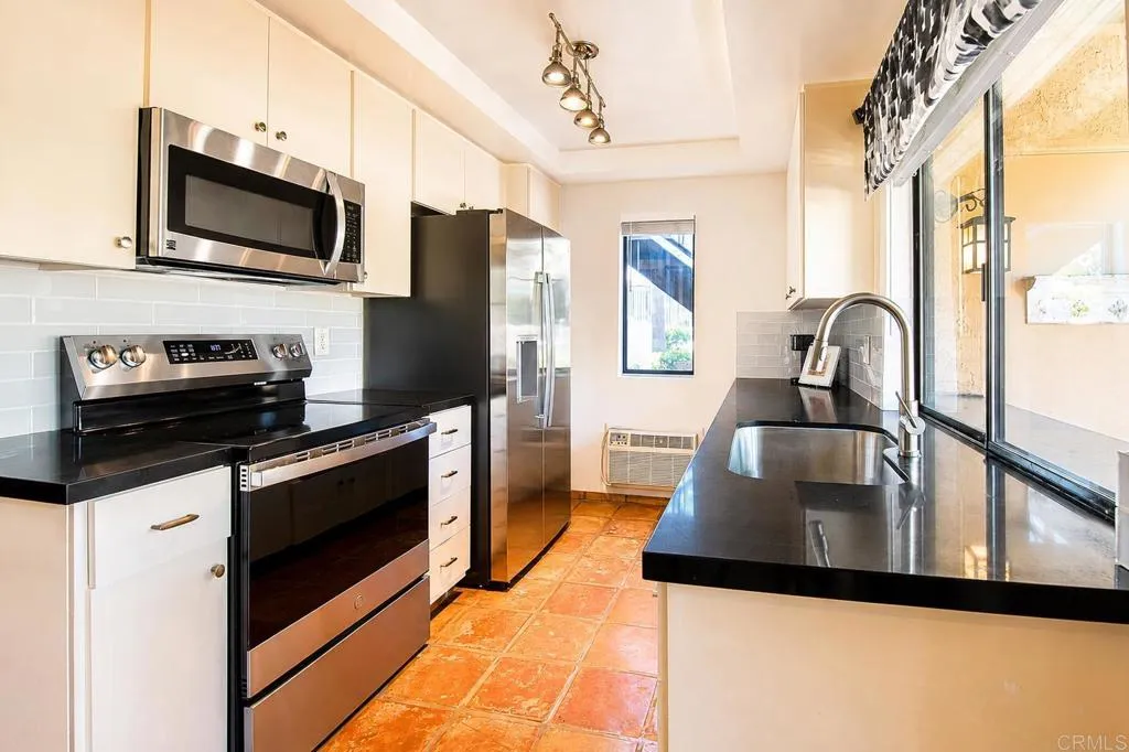 https://cdn.realtyfeed.com/cdn/127/307067224/00724529ab16a4f4acb162b605a84b6f.webp