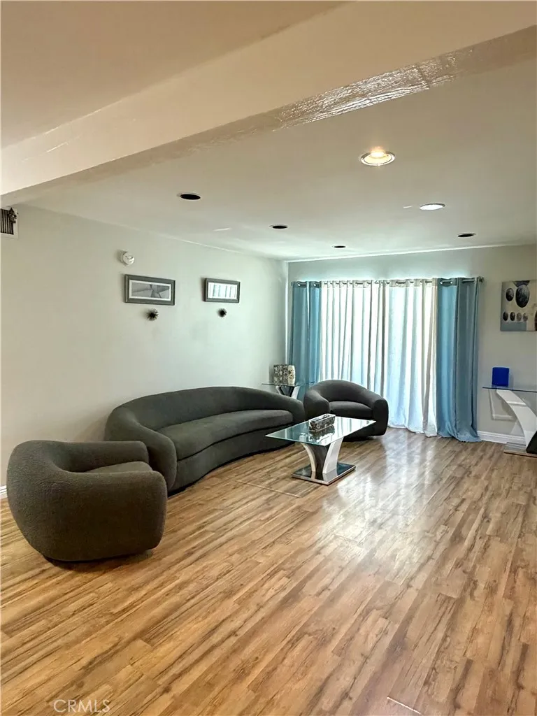 Encino, CA 91316