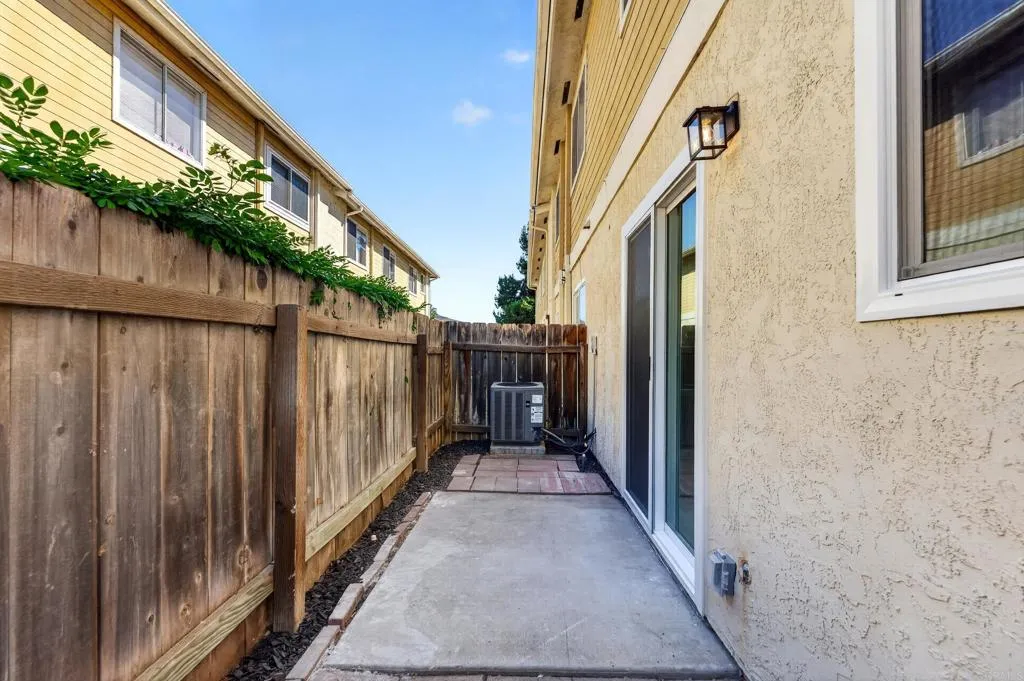 https://cdn.realtyfeed.com/cdn/127/307067260/42d6f66fe979c96f03a5b7f286f51ae8.webp