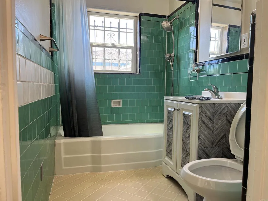 https://cdn.realtyfeed.com/cdn/127/307067308/7641eb9dfd7bc1787956027cbd400ee8.webp