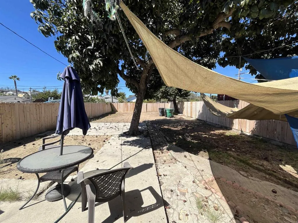 https://cdn.realtyfeed.com/cdn/127/307067308/a98dbe118bf8f06d93e90f8960d337a9.webp