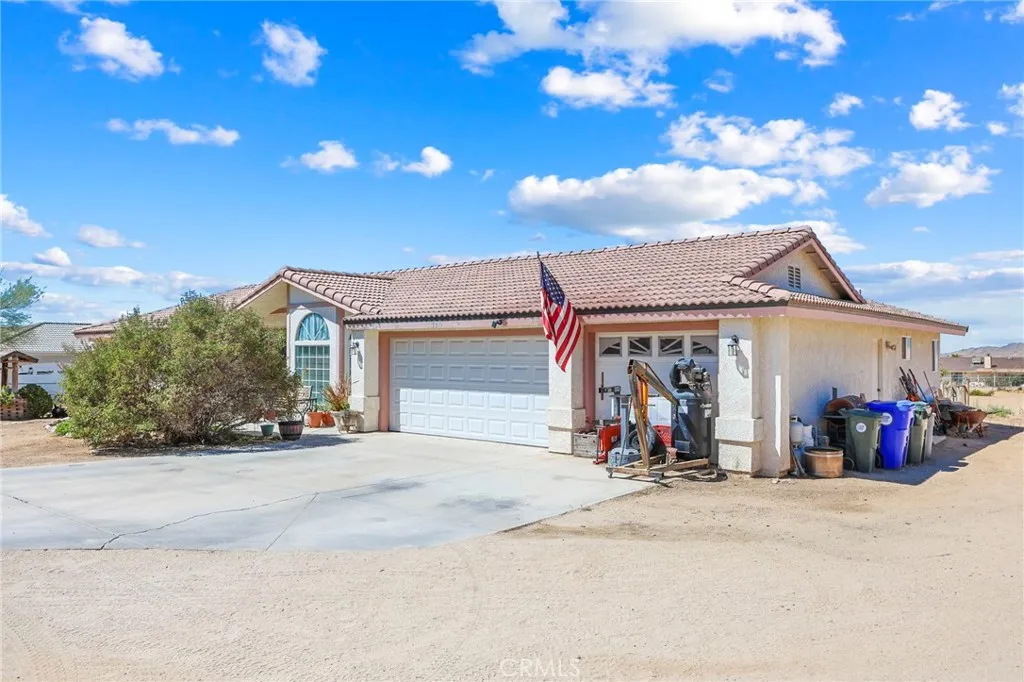 Apple Valley, CA 92307