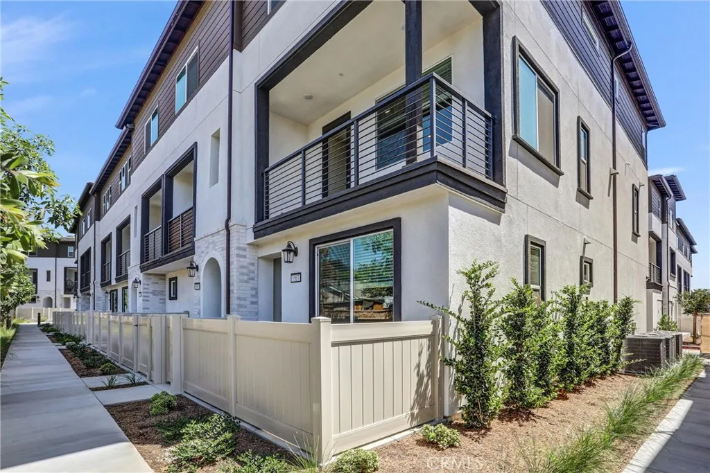 Riverside, CA 92503