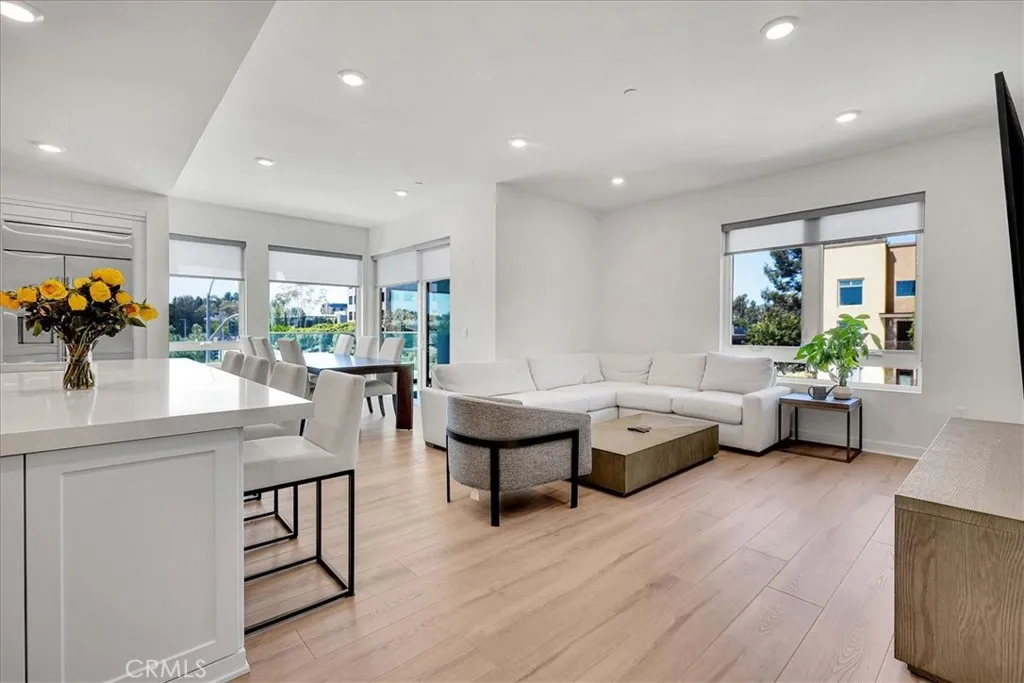 Irvine, CA 92612