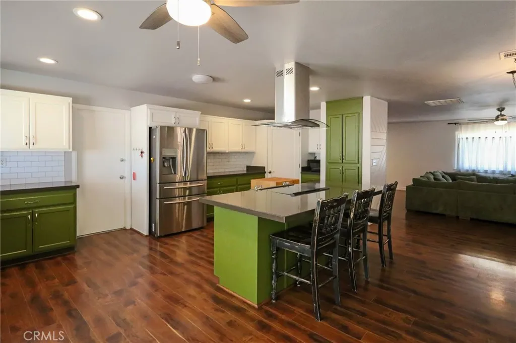 Apple Valley, CA 92307
