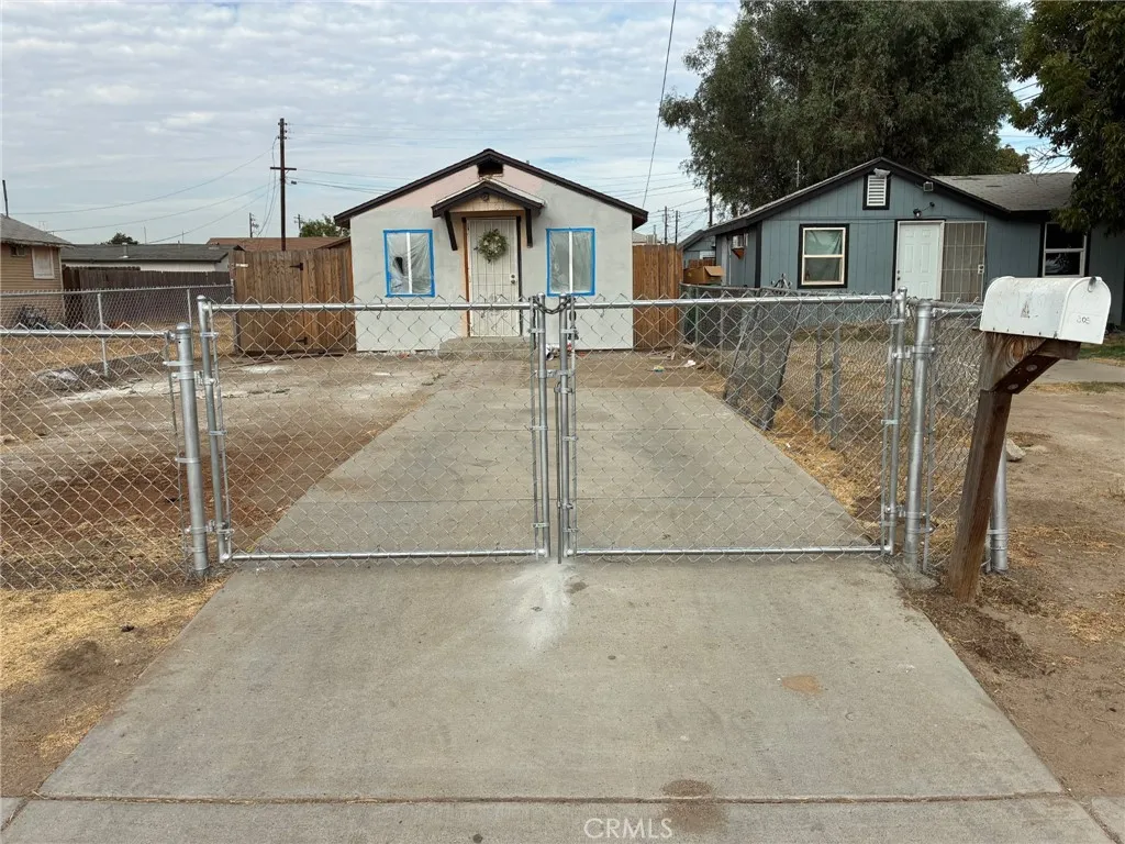 Bakersfield, CA 93308