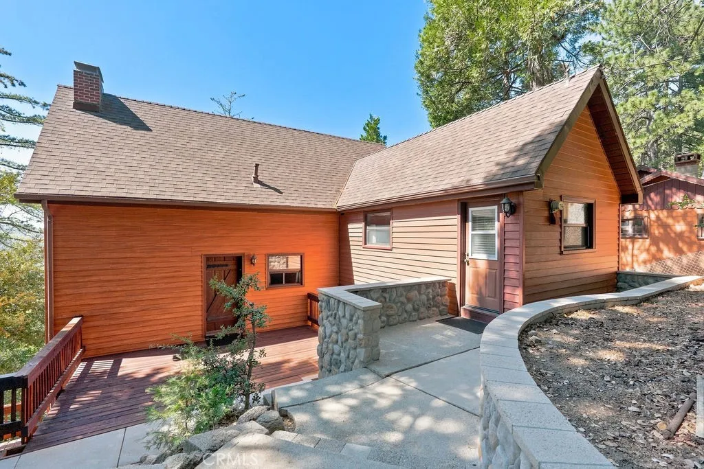 Crestline, CA 92325