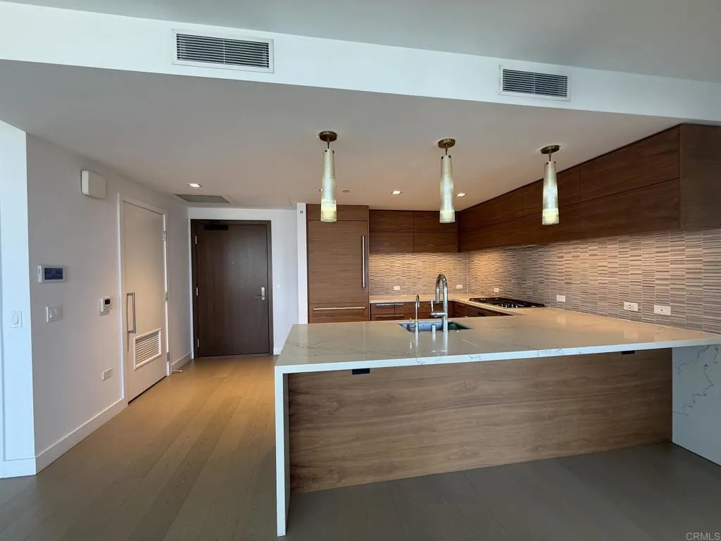 https://cdn.realtyfeed.com/cdn/127/307067551/5ce90eada08e831d2a84aa0bbe6873a6.webp