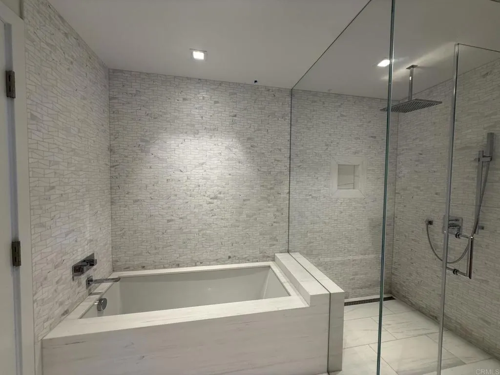https://cdn.realtyfeed.com/cdn/127/307067551/d0c134d4c3d78aca9ad3ba1b52b2ec93.webp