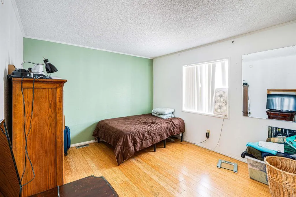https://cdn.realtyfeed.com/cdn/127/307067583/61c57f7f6c5fc143371e143c86a5d36a.webp