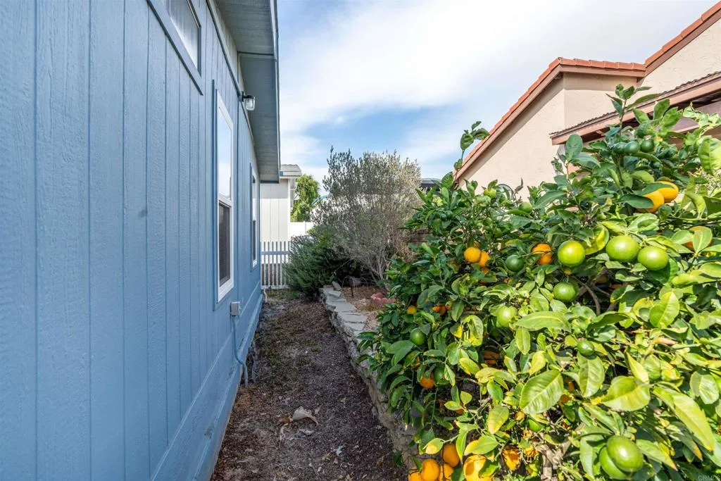 https://cdn.realtyfeed.com/cdn/127/307067583/8fe69f3e55d06fad777c10bc1e65cc76.webp