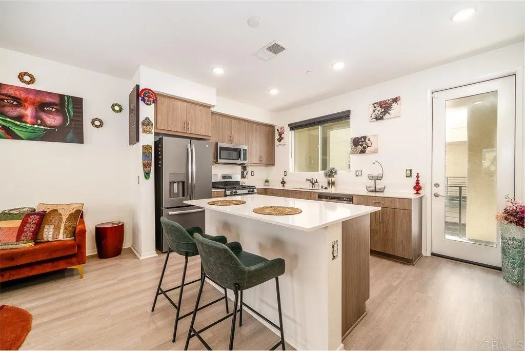 5208 Surfwalk Way Unit 152, San Diego, CA 92154 - Photo 5 of 38, San Diego, CA