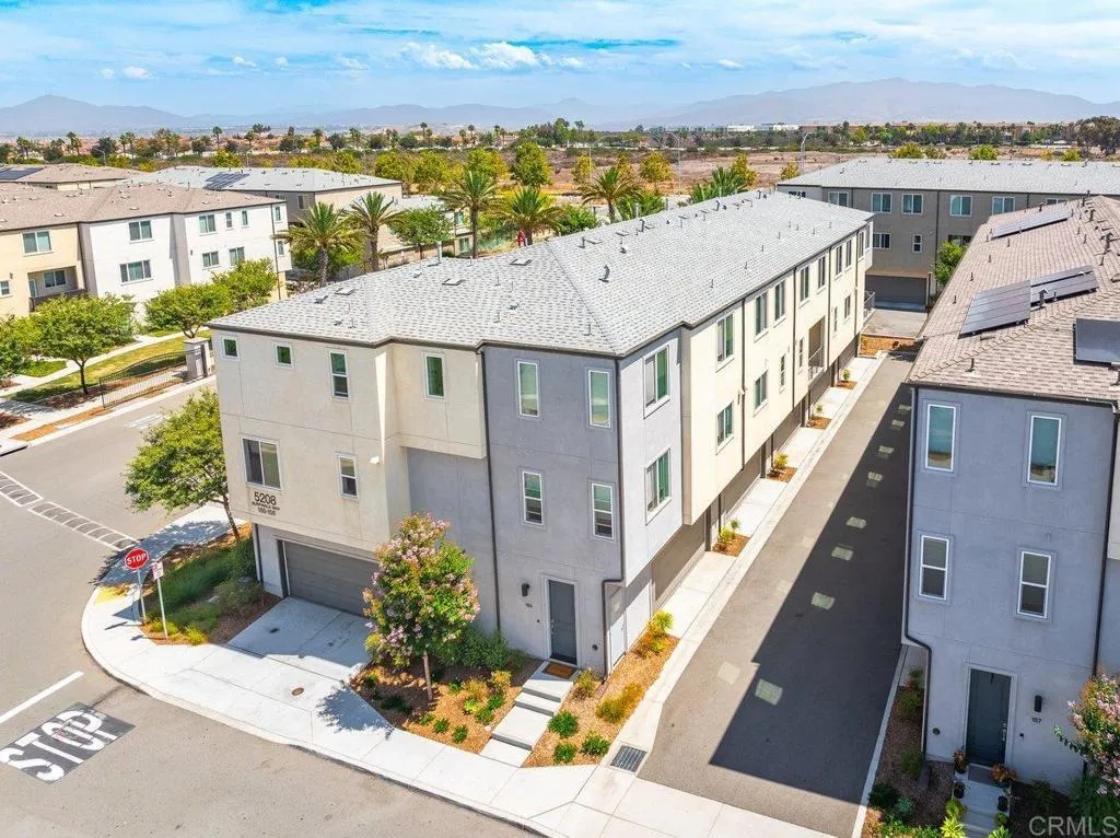 https://cdn.realtyfeed.com/cdn/127/307067584/bd4dacc700d5f304660ae9c1d64cd3b2.webp