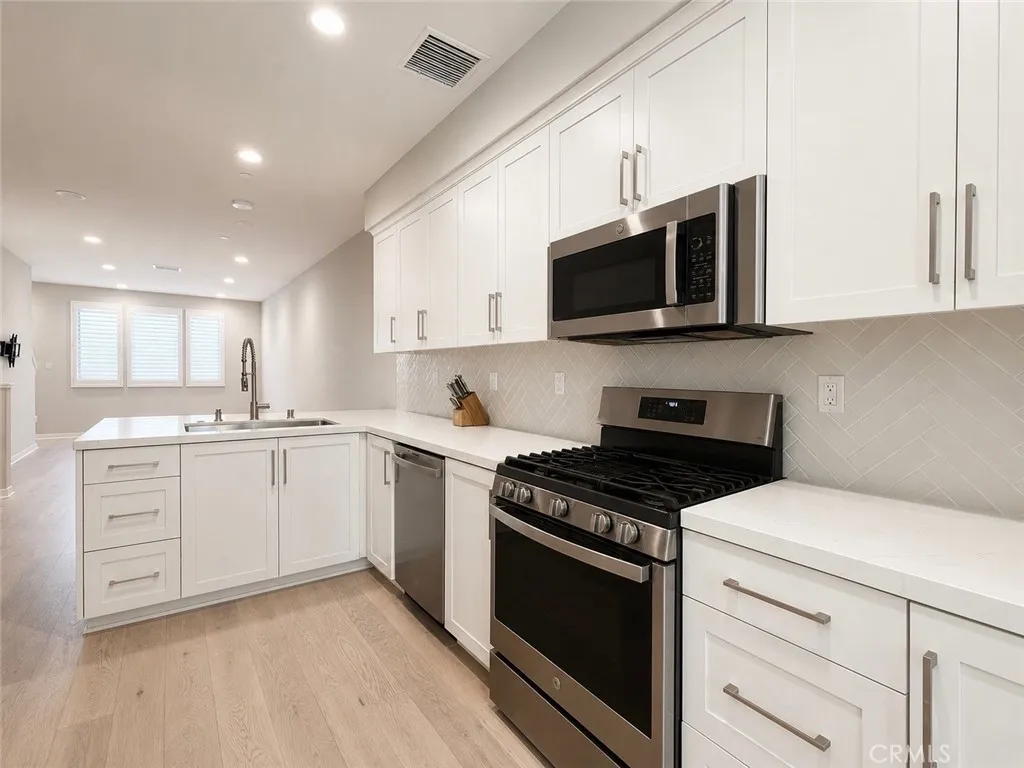 Mission Viejo, CA 92692