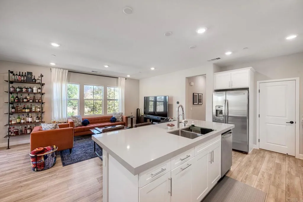 https://cdn.realtyfeed.com/cdn/127/307067658/11bedb5239e49a259e600aa05df02926.webp