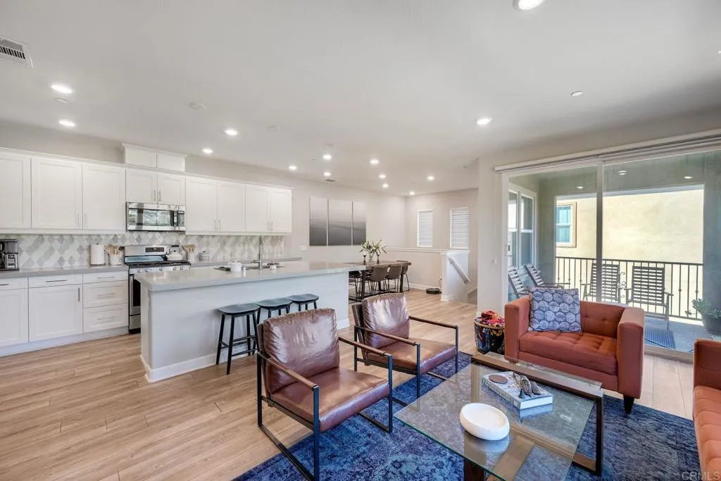 https://cdn.realtyfeed.com/cdn/127/307067658/b7f51c824127a2b70720d9461fea75d7.webp