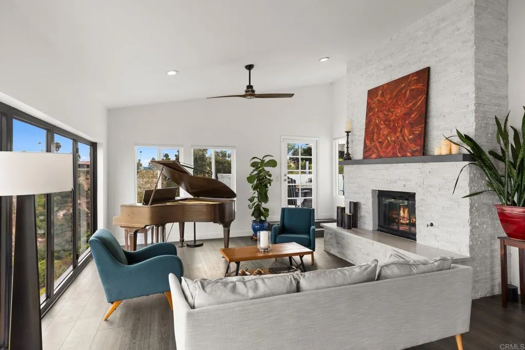 https://cdn.realtyfeed.com/cdn/127/307067660/026b008a04f2a836eee6758f4170777e.webp