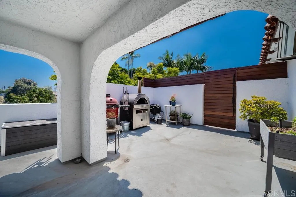 https://cdn.realtyfeed.com/cdn/127/307067660/207e0e47f7906acea2149fc5bac3dc72.webp