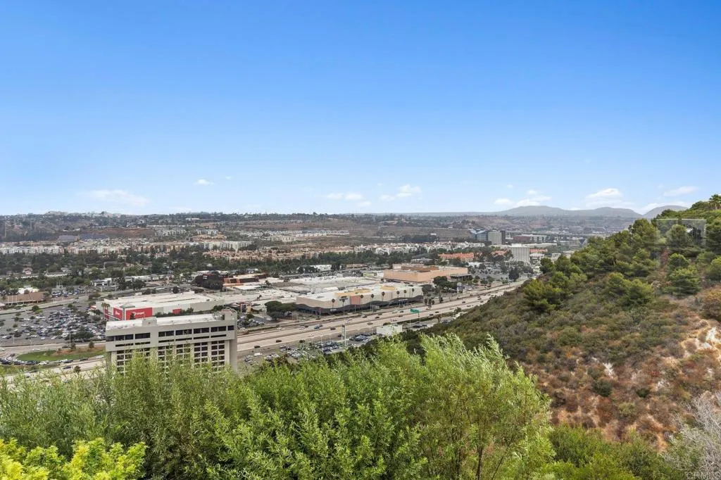 https://cdn.realtyfeed.com/cdn/127/307067660/67398f8e93764e10adb702845375e2cf.webp