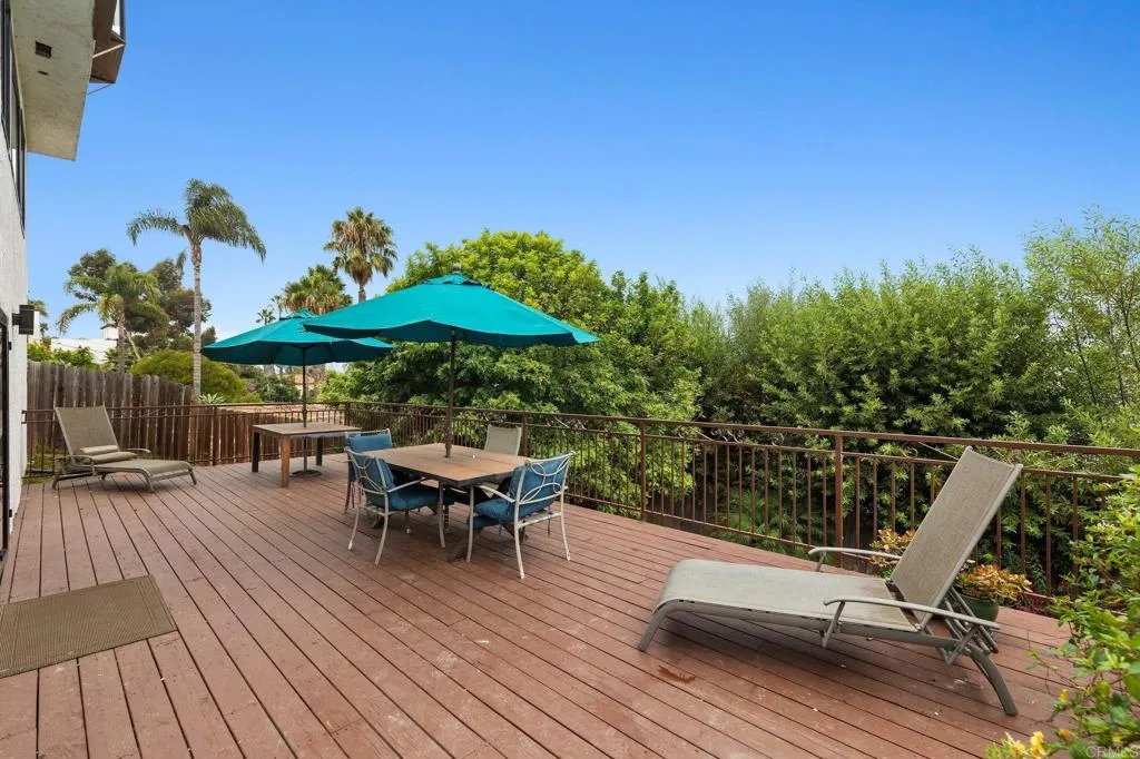 https://cdn.realtyfeed.com/cdn/127/307067660/9b7497795cb87bc5a1ff3825a092e9c8.webp