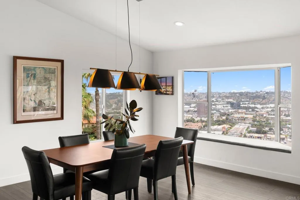 https://cdn.realtyfeed.com/cdn/127/307067660/cd1245e9027571662dde22fa8fb11fc2.webp