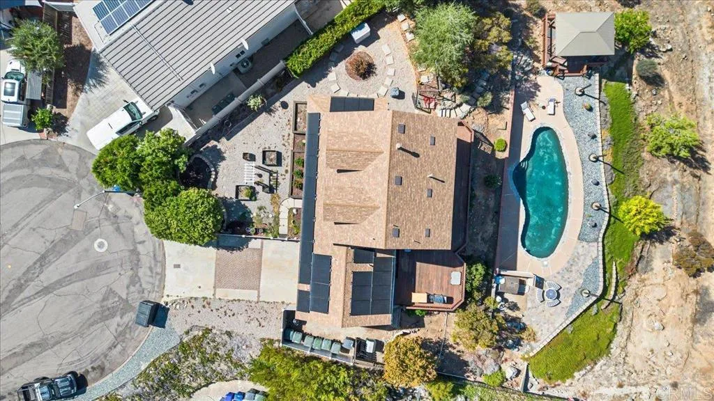 https://cdn.realtyfeed.com/cdn/127/307067661/cf20179c6bee4729bc1b2433dab565a1.webp