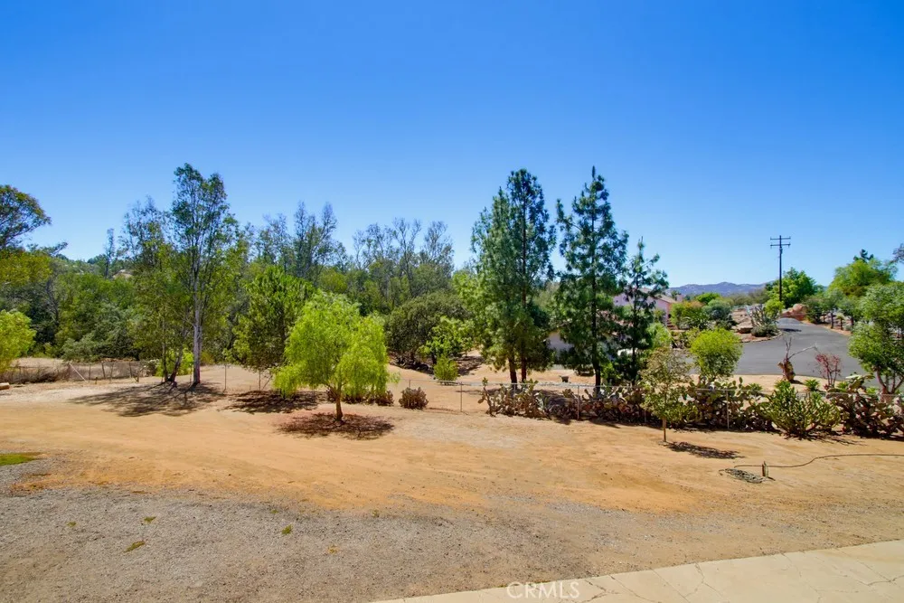 https://cdn.realtyfeed.com/cdn/127/307067672/0886beb47927e96606a24c48a70925f4.webp
