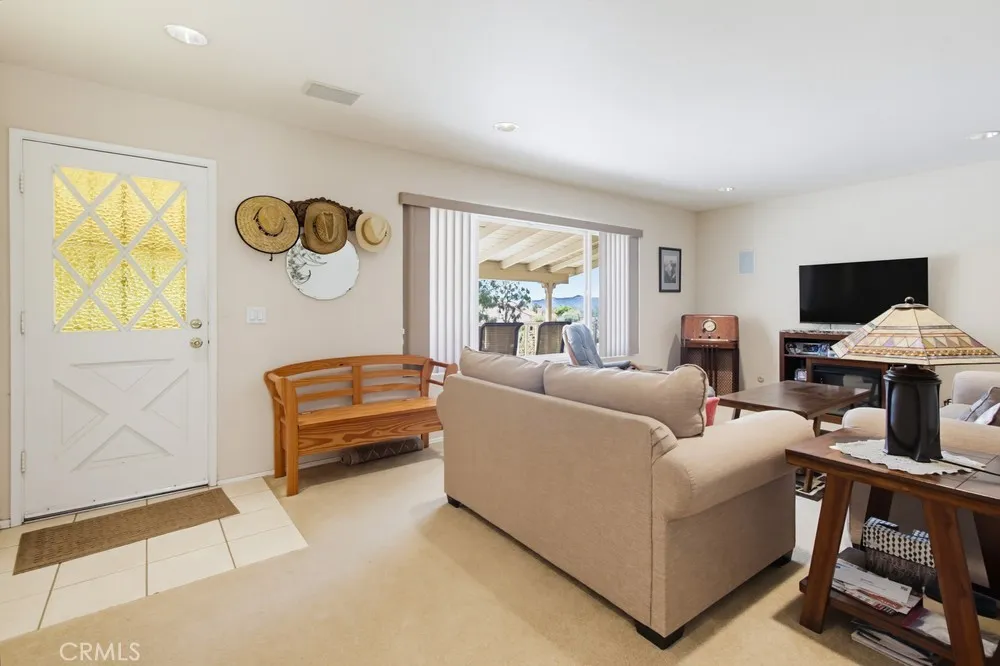 https://cdn.realtyfeed.com/cdn/127/307067672/37f6f765f987a6cb8ac1f41670f0883b.webp
