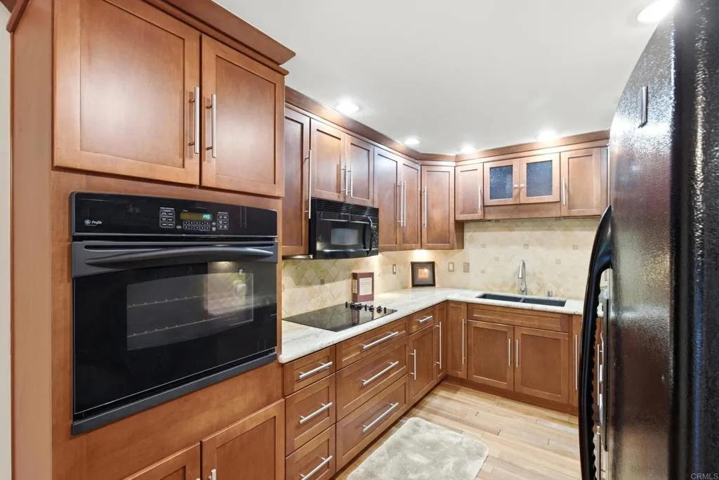 https://cdn.realtyfeed.com/cdn/127/307067703/329a8954aea40b9898e070c31fc1c8b7.webp
