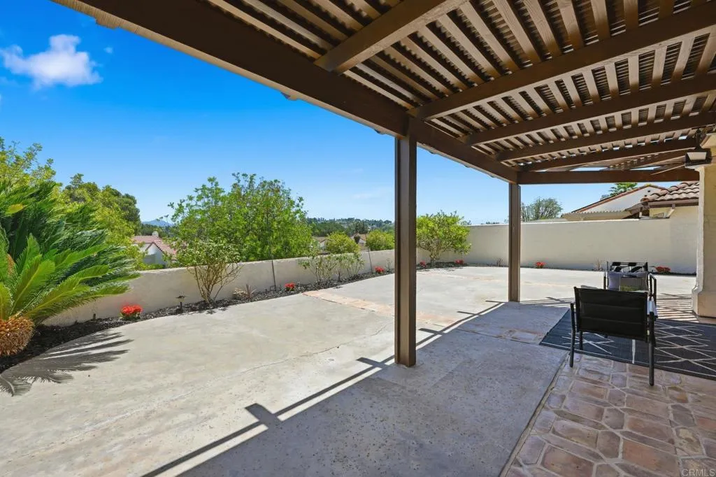 https://cdn.realtyfeed.com/cdn/127/307067707/aedb7ab1bd792ef724ddd0d3c3a9b944.webp
