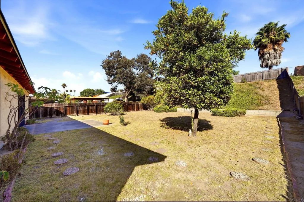 https://cdn.realtyfeed.com/cdn/127/307067752/b49a00acabcebfb85ffeedb73169df92.webp