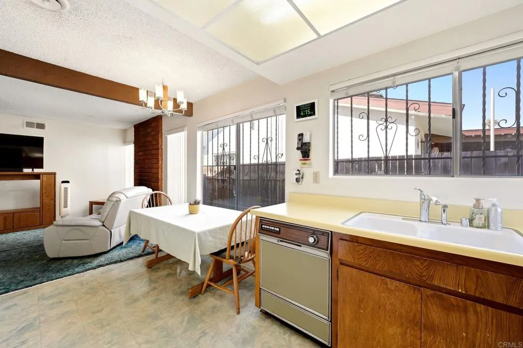 https://cdn.realtyfeed.com/cdn/127/307067752/ed4ab7e15e5d32cc5a0fc8e34b644600.webp