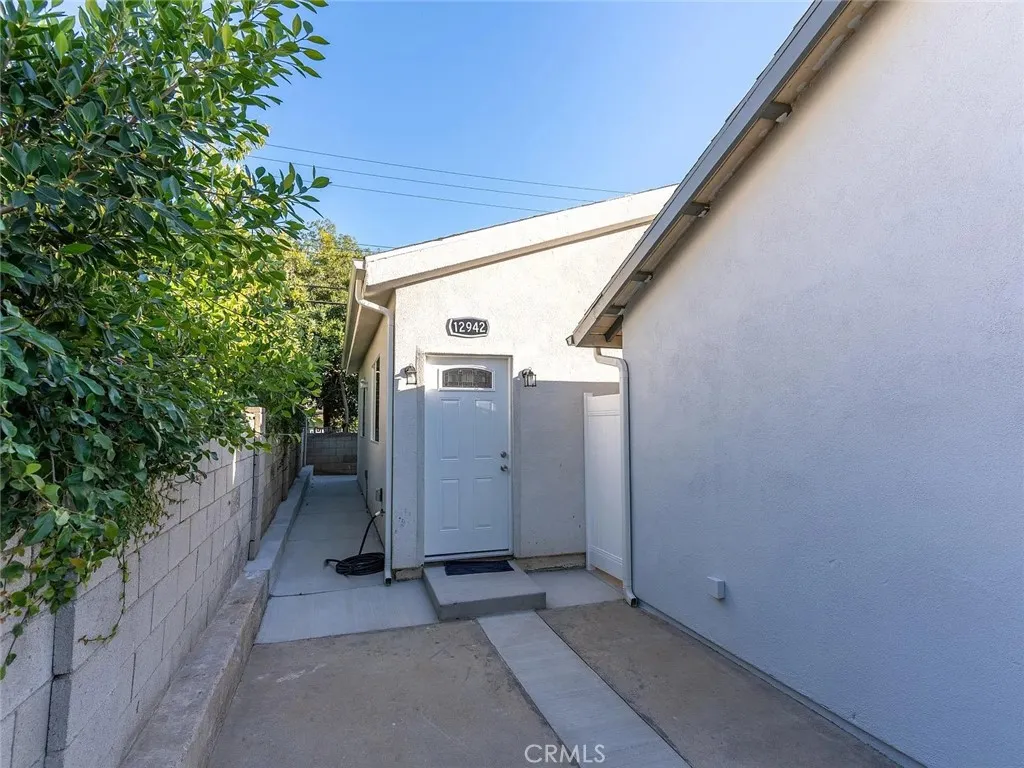 Sylmar, CA 91342