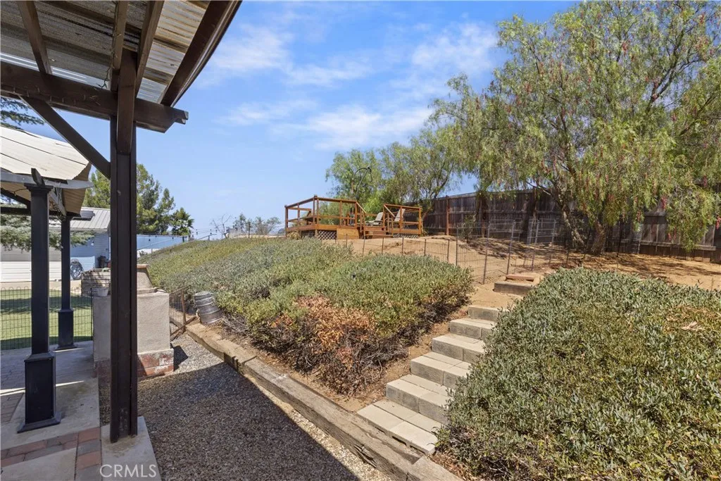 https://cdn.realtyfeed.com/cdn/127/307067854/3de5cd41cfa73060b13a94b61bbc2cc9.webp