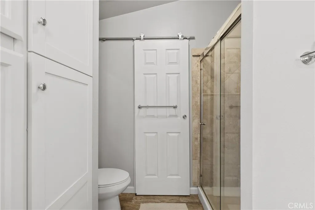 https://cdn.realtyfeed.com/cdn/127/307067854/46fb7f27ccbd3f8dfc6fce9dcd7efe70.webp