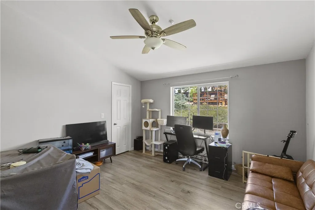 https://cdn.realtyfeed.com/cdn/127/307067854/93e164e1ca4fd517602e81920d66cb71.webp