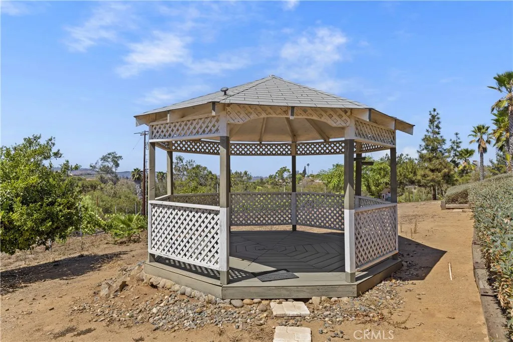 https://cdn.realtyfeed.com/cdn/127/307067854/c322d313bd85c82e4c4cd6d17fb12ec5.webp