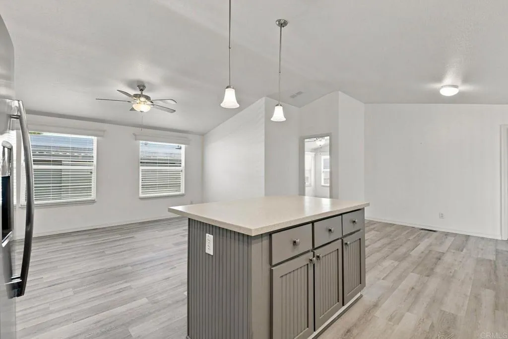 https://cdn.realtyfeed.com/cdn/127/307067888/0158eb995df51c024ced6ce2accb9f8c.webp