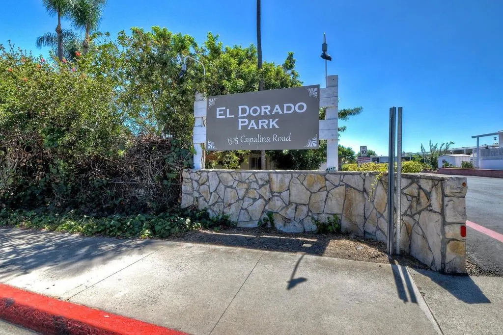 https://cdn.realtyfeed.com/cdn/127/307067888/4b09ffe59a7bfd4929da04db22ecdcd7.webp